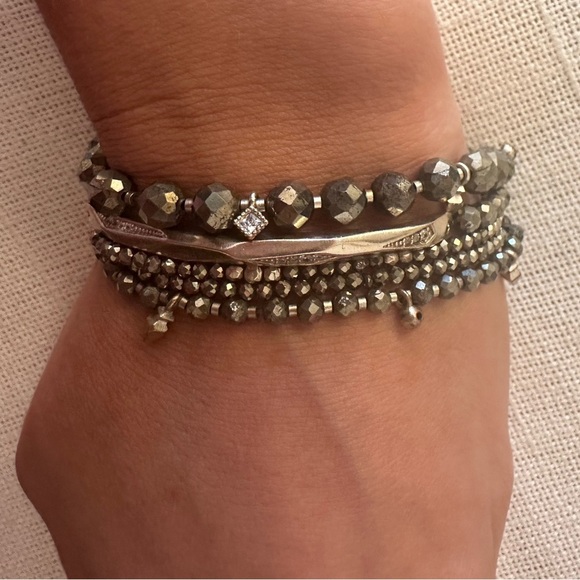 Kendra Scott Pyrite Stretch  Bracelet Stack ( 5 bracelets ) - Picture 5 of 6